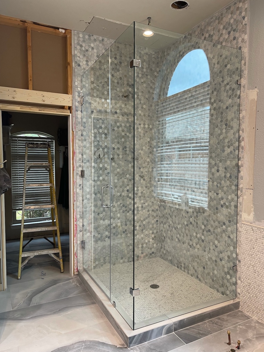 Shower-Glass-Installation